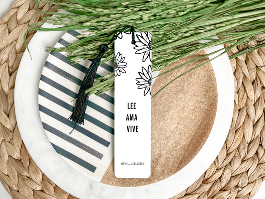 Bookmark “Lee, Ama, Vive”
